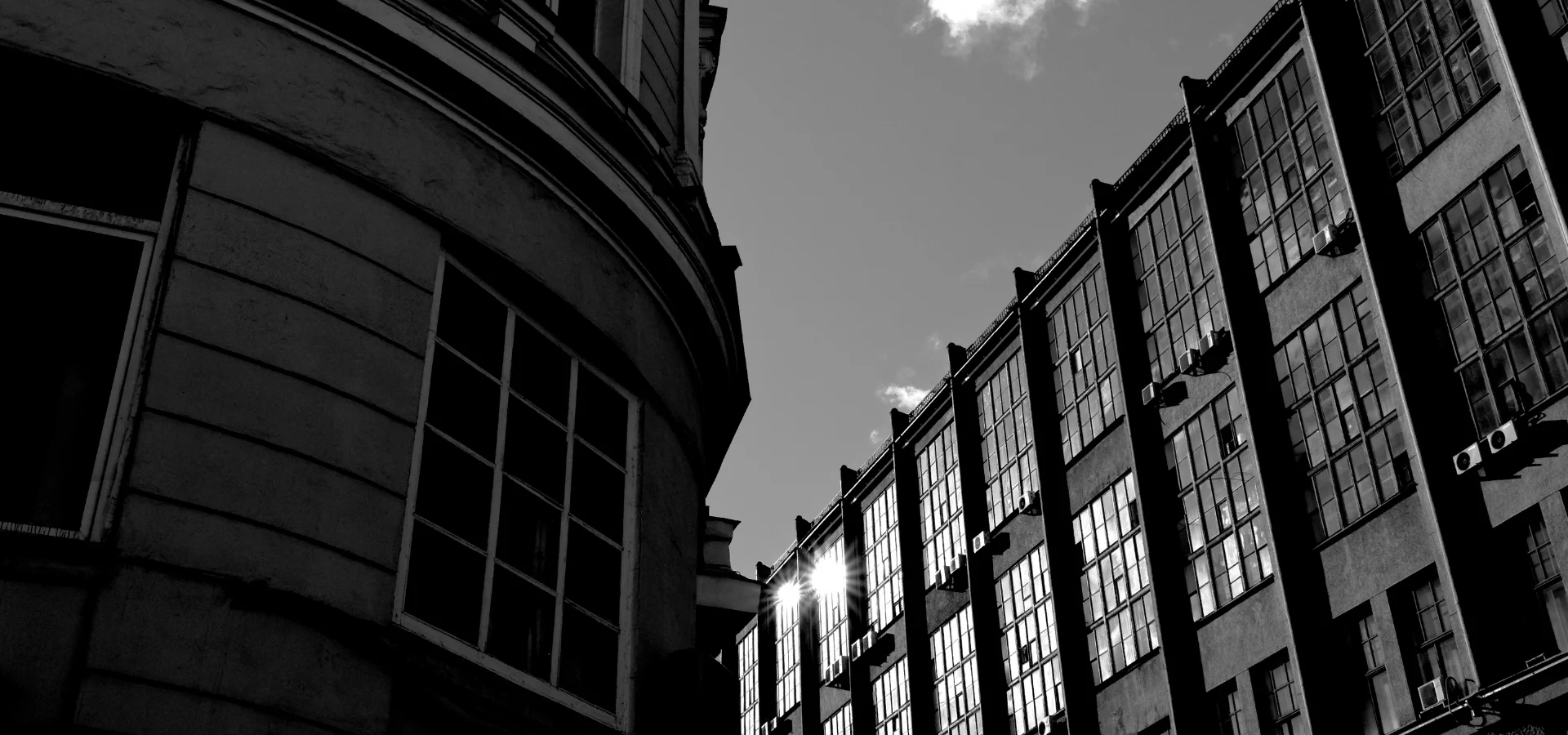 Amelykhoo dark building
